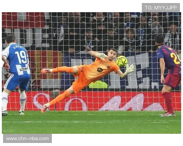 门将霍安-加西亚4次扑救零封，传球成功率95%